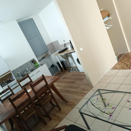 Appartement Village Medieval Saint-Germain-Laval  Екстер'єр фото